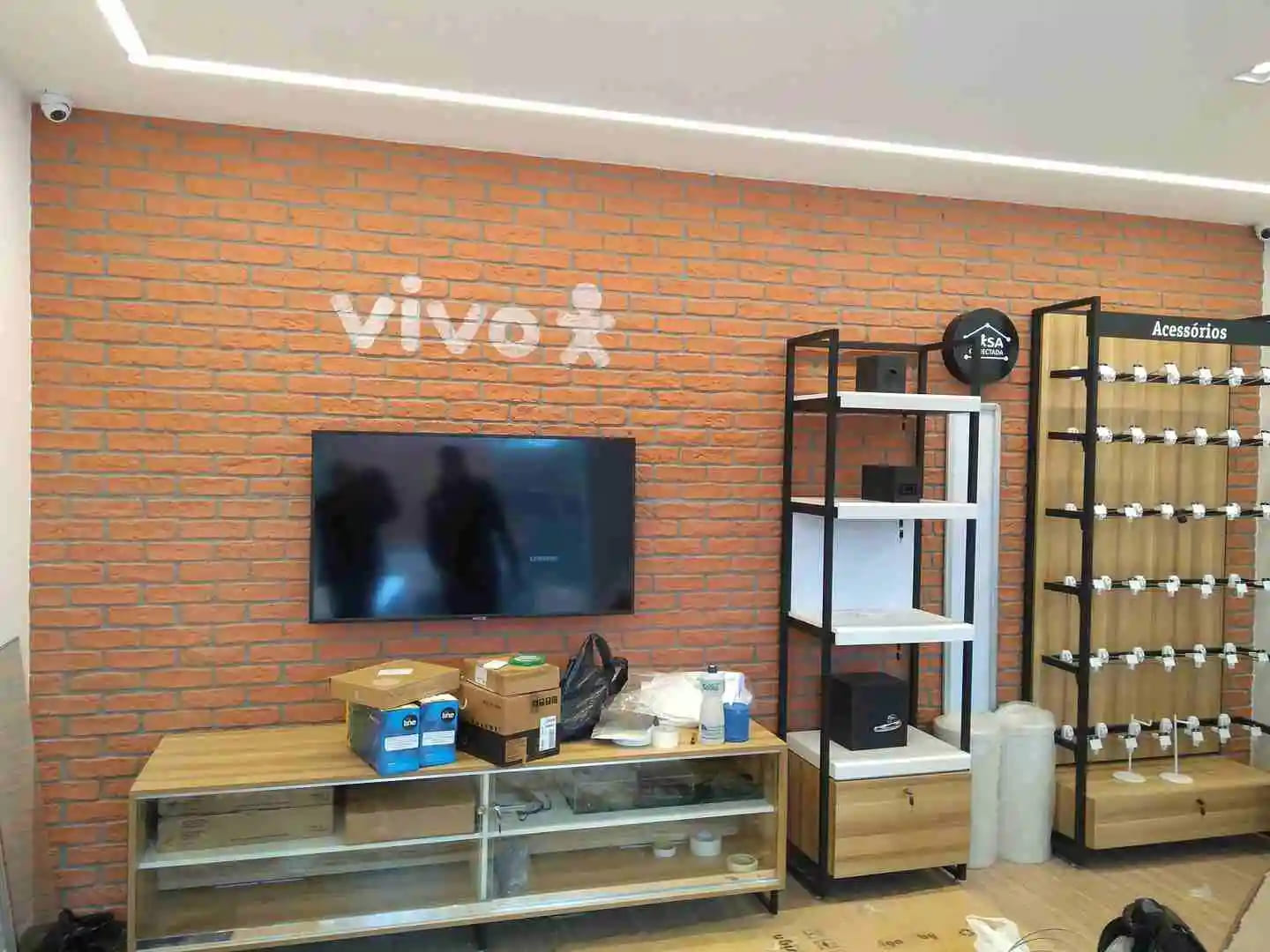 Revestimento Tijolo ThermoTech em ambiente comercial Vivo
